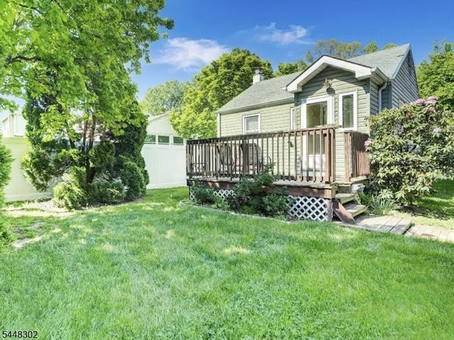 105 Lower Rd, Linden City, NJ 07036