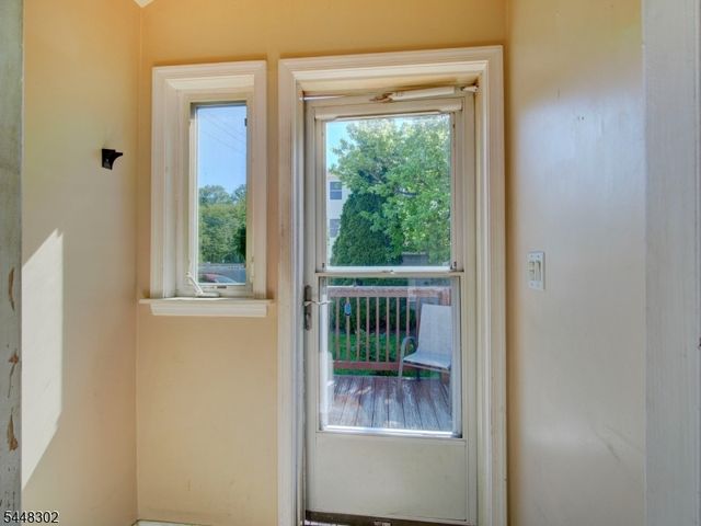 105 Lower Rd, Linden City, NJ 07036