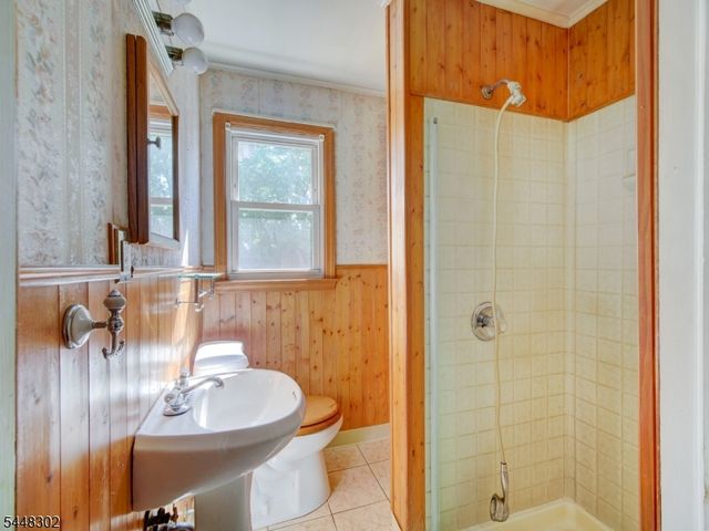 105 Lower Rd, Linden City, NJ 07036