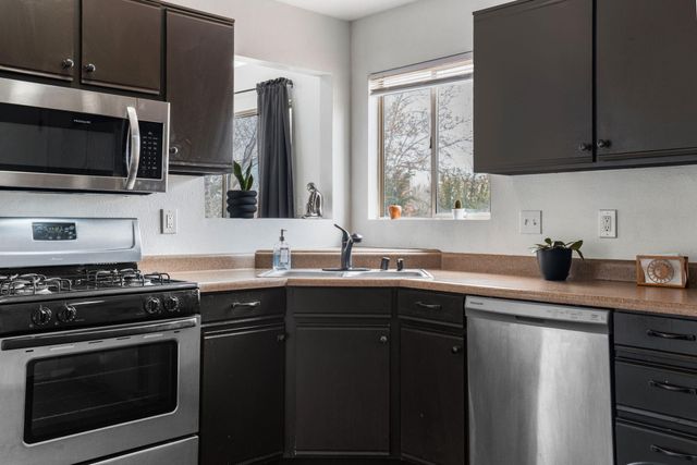 1633 Twinberry Drive NE, Rio Rancho, NM 87144