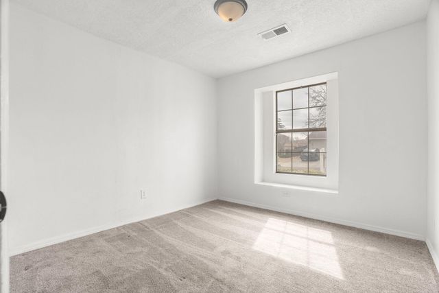 1633 Twinberry Drive NE, Rio Rancho, NM 87144