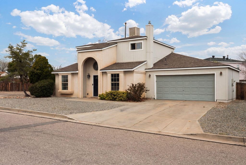 Image 3 of property listing at 1633 Twinberry Drive NE, Rio Rancho, NM 87144