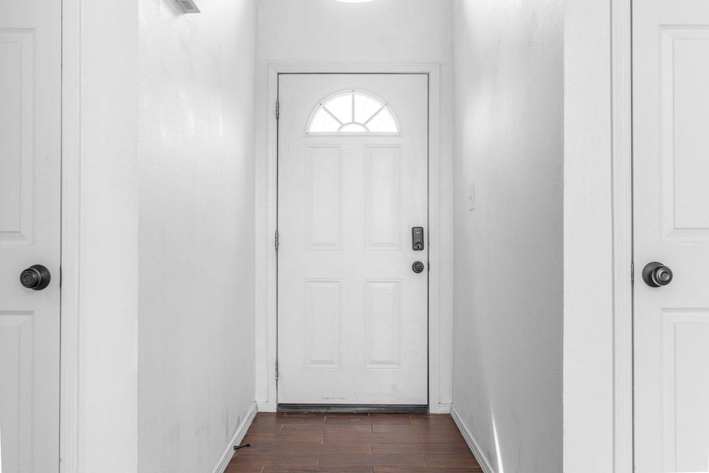 Image 5 of property listing at 1633 Twinberry Drive NE, Rio Rancho, NM 87144