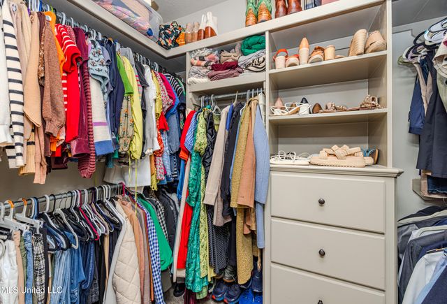 890 Willow Grande Circle, Brandon, MS 39047