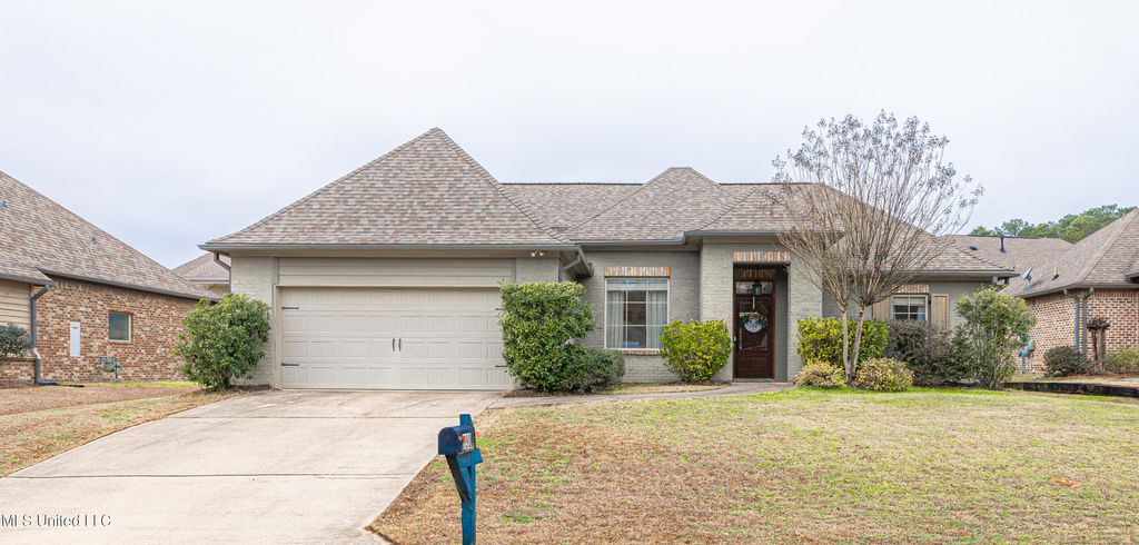 890 Willow Grande Circle, Brandon, MS 39047