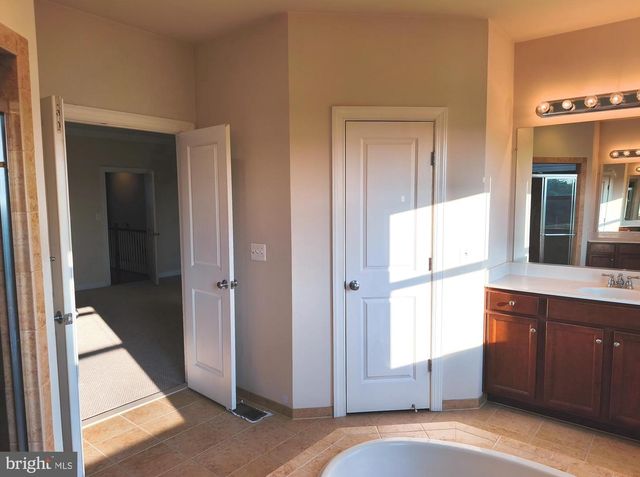20792 EXCHANGE ST, Ashburn, VA 20147