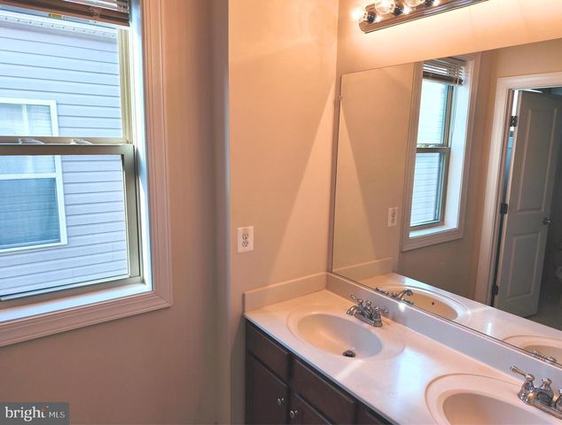 20792 EXCHANGE ST, Ashburn, VA 20147