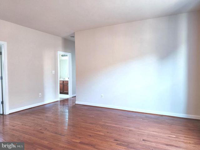 20792 EXCHANGE ST, Ashburn, VA 20147