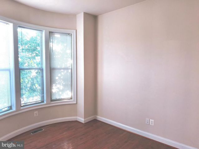 20792 EXCHANGE ST, Ashburn, VA 20147