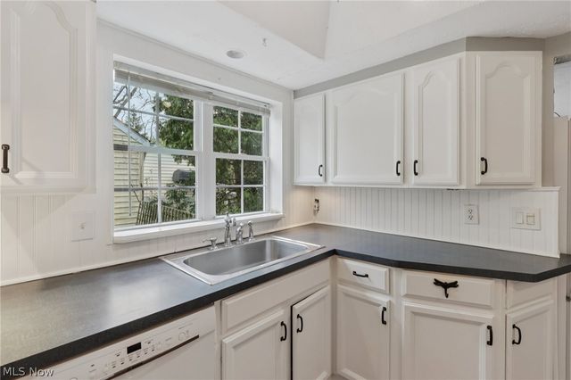 26626 Osborn Road, Bay Village, OH 44140