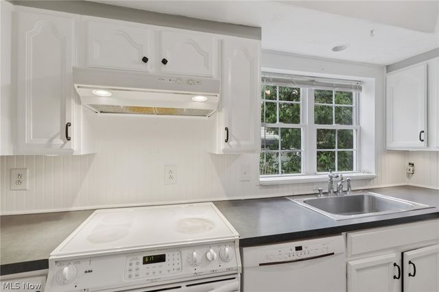 26626 Osborn Road, Bay Village, OH 44140