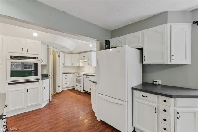 26626 Osborn Road, Bay Village, OH 44140