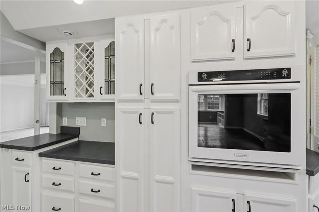 26626 Osborn Road, Bay Village, OH 44140