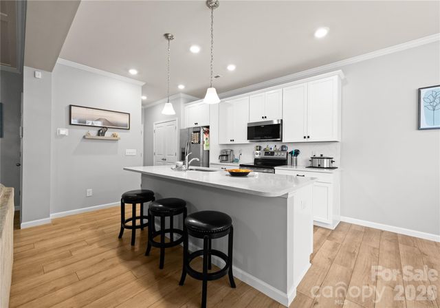 8134 Merryvale Lane, Charlotte, NC 28214