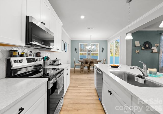 8134 Merryvale Lane, Charlotte, NC 28214