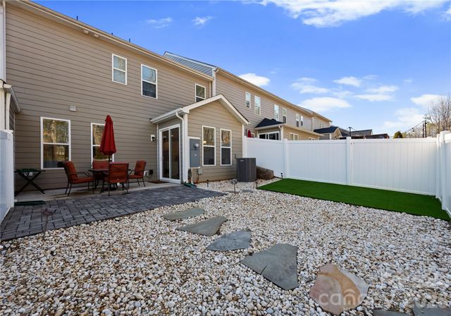 8134 Merryvale Lane, Charlotte, NC 28214