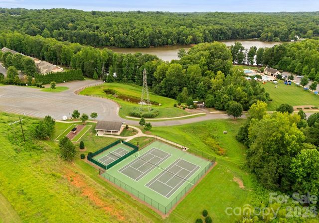 8134 Merryvale Lane, Charlotte, NC 28214