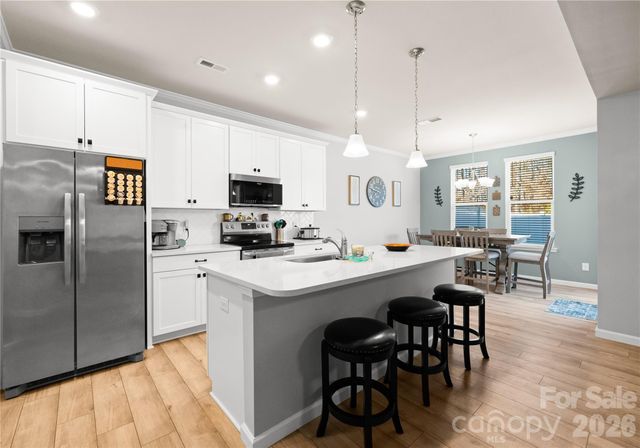 8134 Merryvale Lane, Charlotte, NC 28214