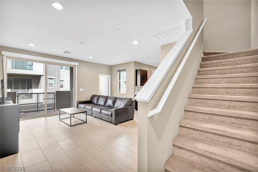11238 Essence Point Avenue 202, Las Vegas, NV 89135 — photo 5