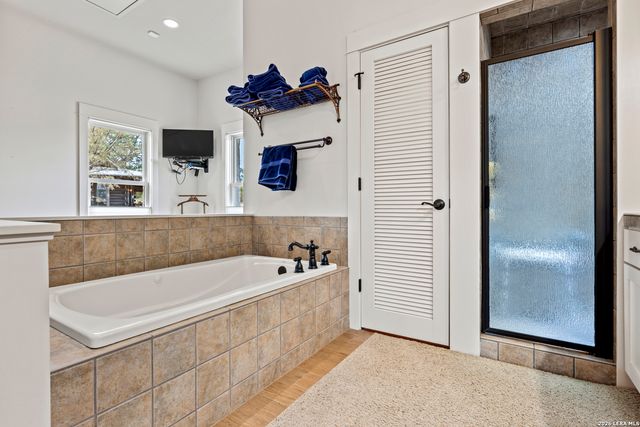 957 Cedar Hills, Fredericksburg, TX 78624