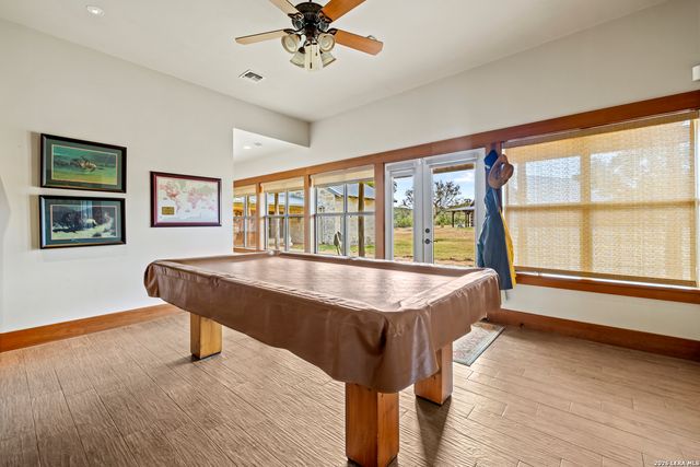 957 Cedar Hills, Fredericksburg, TX 78624