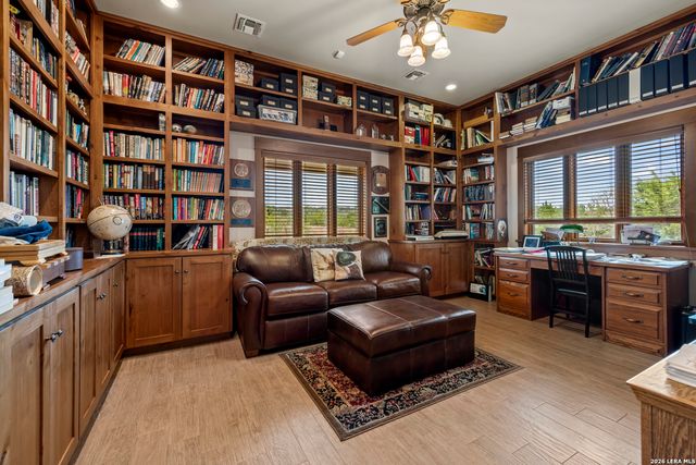 957 Cedar Hills, Fredericksburg, TX 78624