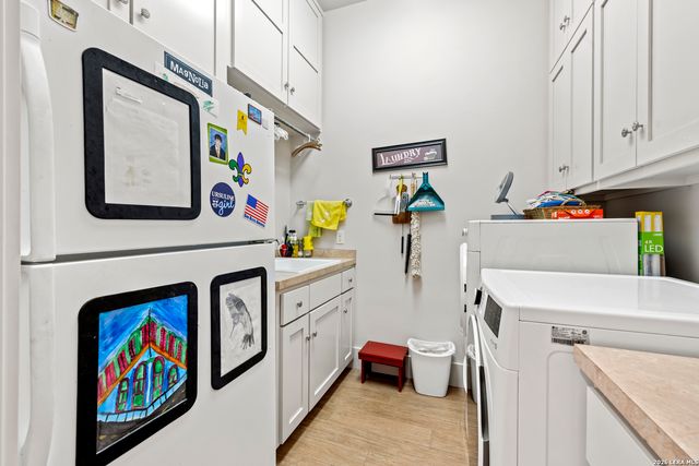 957 Cedar Hills, Fredericksburg, TX 78624