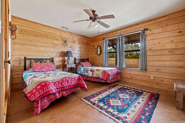 957 Cedar Hills, Fredericksburg, TX 78624