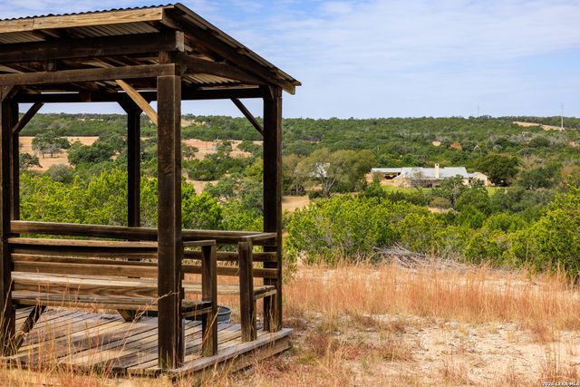 957 Cedar Hills, Fredericksburg, TX 78624