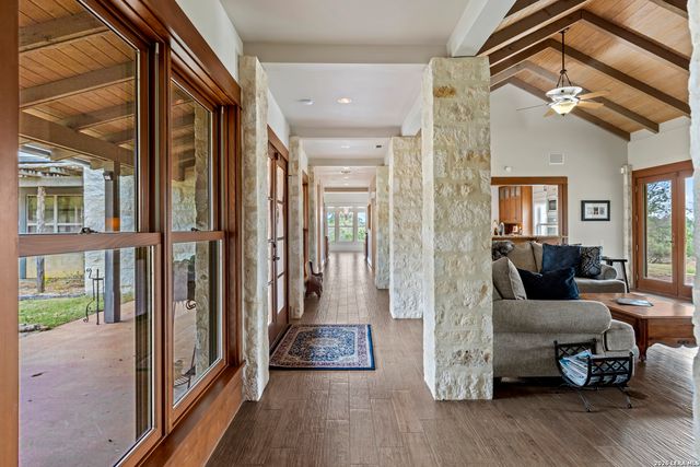 957 Cedar Hills, Fredericksburg, TX 78624