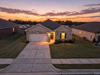123 Settlement Drive, Huntsville, AL 35810