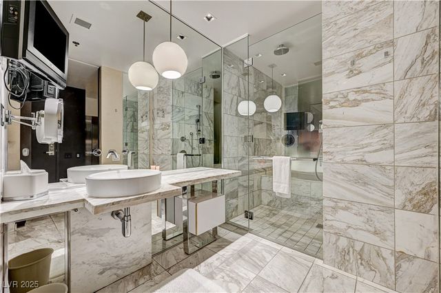 4381 West Flamingo Road 5207, Las Vegas, NV 89103