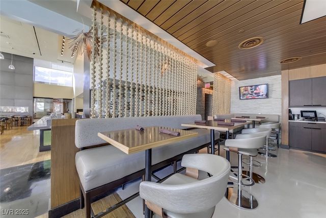 4381 West Flamingo Road 5207, Las Vegas, NV 89103