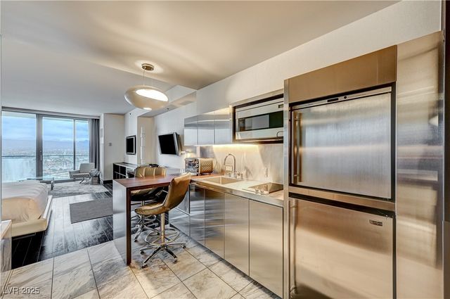 4381 West Flamingo Road 5207, Las Vegas, NV 89103