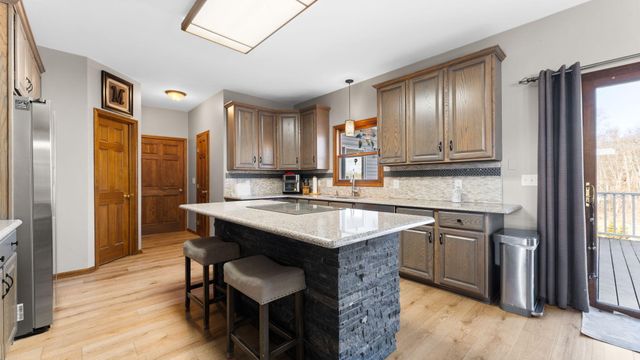 9109 Pine Hill Court, Saline, MI 48176