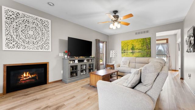 9109 Pine Hill Court, Saline, MI 48176
