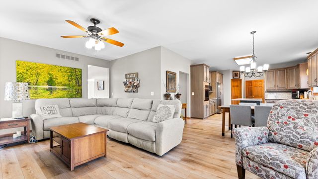 9109 Pine Hill Court, Saline, MI 48176