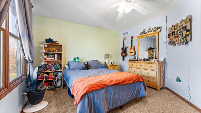 9109 Pine Hill Court, Saline, MI 48176