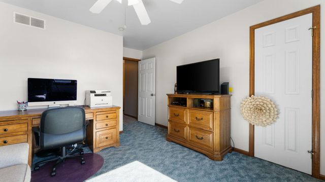 9109 Pine Hill Court, Saline, MI 48176