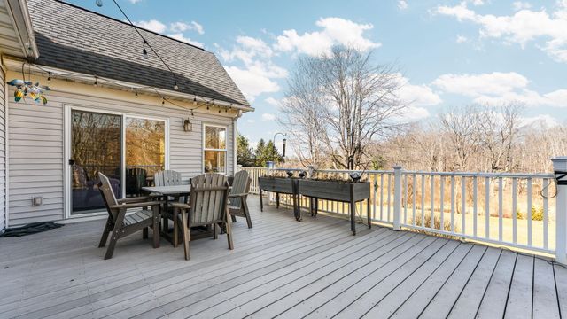 9109 Pine Hill Court, Saline, MI 48176