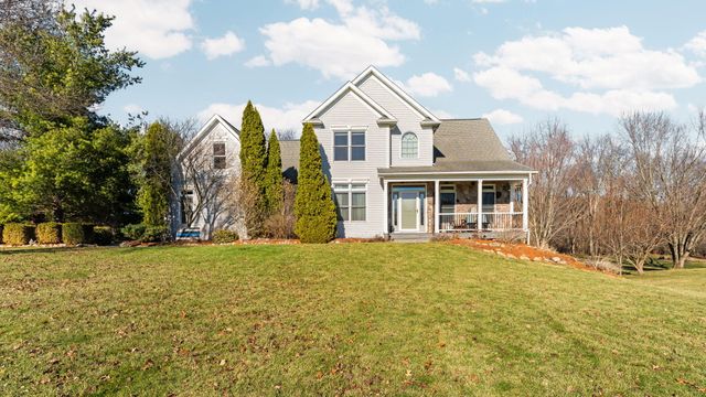9109 Pine Hill Court, Saline, MI 48176