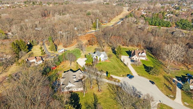 9109 Pine Hill Court, Saline, MI 48176