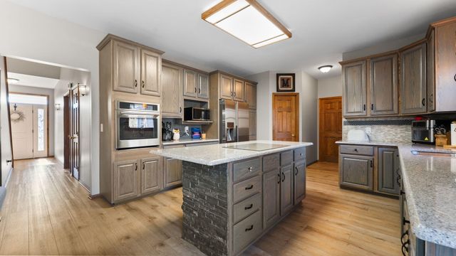 9109 Pine Hill Court, Saline, MI 48176
