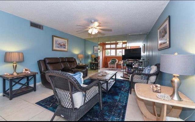 2615 NE 3rd Court 217, Boynton Beach, FL 33435