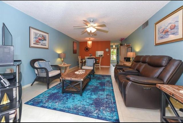 2615 NE 3rd Court 217, Boynton Beach, FL 33435
