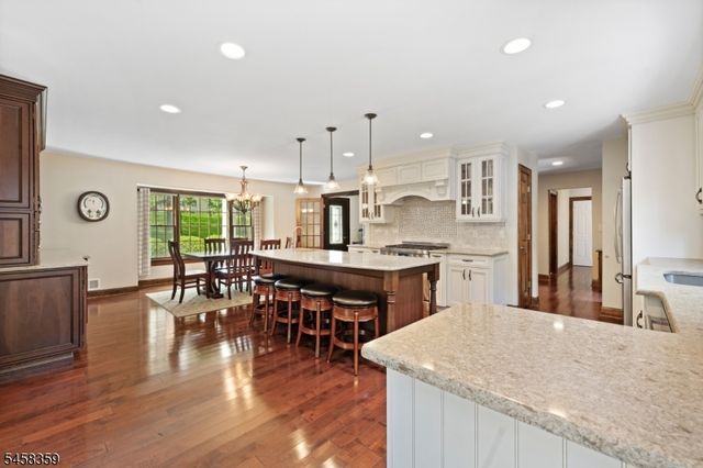74 Grayrock Rd, Clinton Twp., NJ 08809