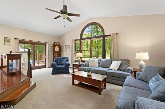 74 Grayrock Rd, Clinton Twp., NJ 08809