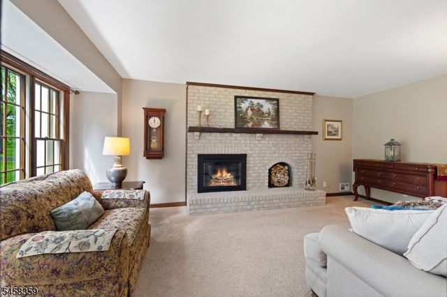 74 Grayrock Rd, Clinton Twp., NJ 08809