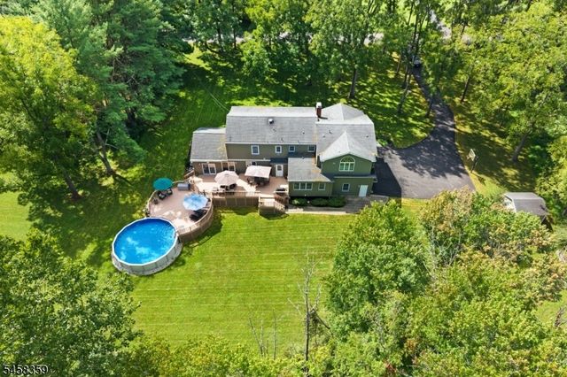 74 Grayrock Rd, Clinton Twp., NJ 08809