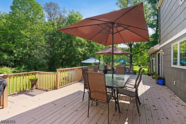 74 Grayrock Rd, Clinton Twp., NJ 08809